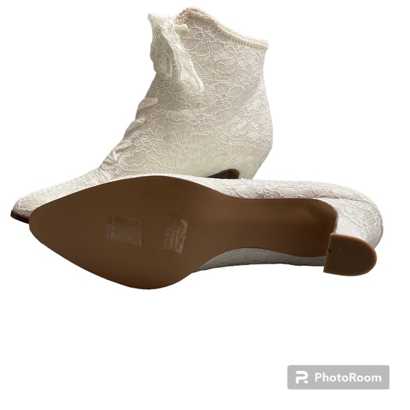 Fabulicious Women's Victorian-30 Ankle Boots - Picture 7 of 14